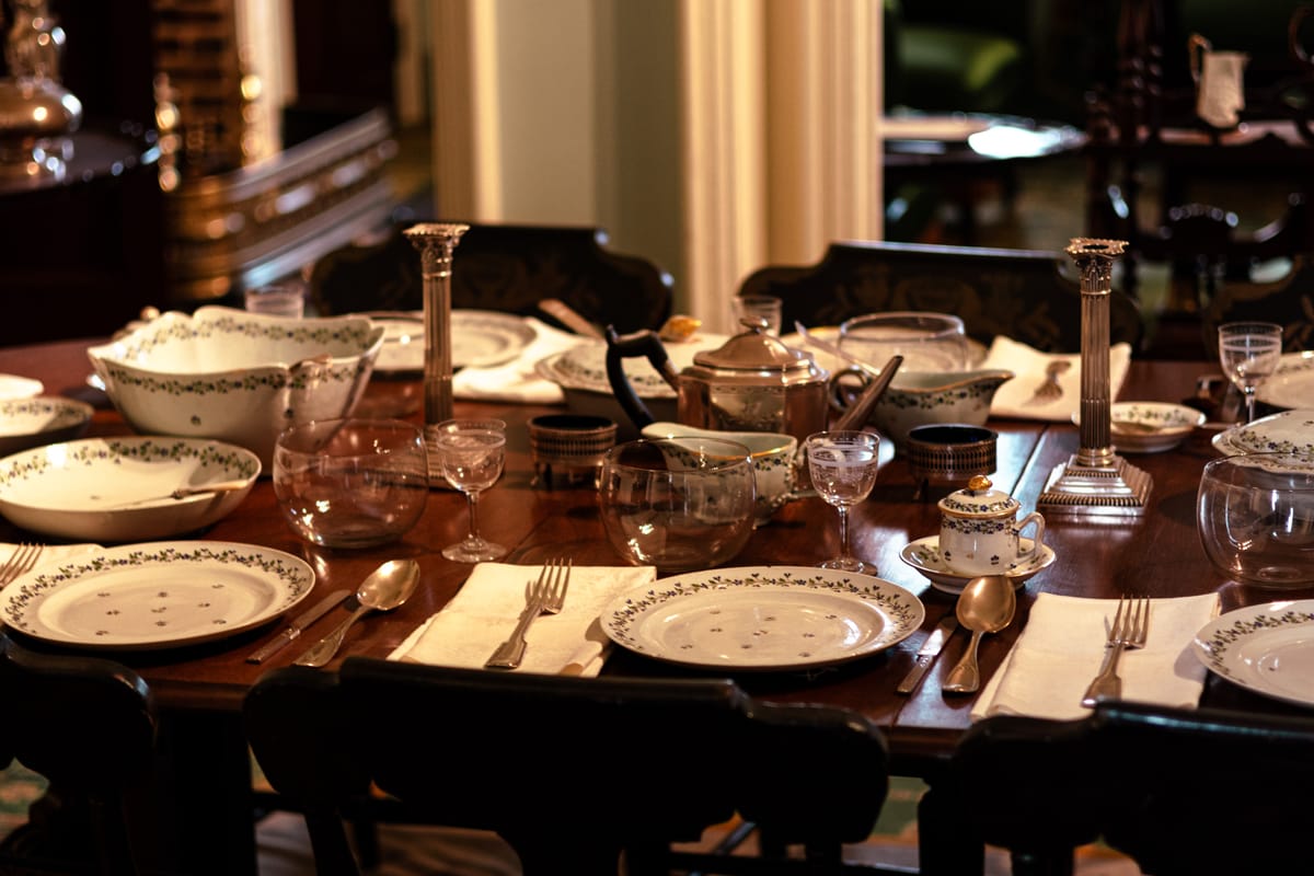 Dressage de table élégant et tendance