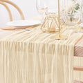Chemin de table en gaze de coton beige — drape, detail du tissu