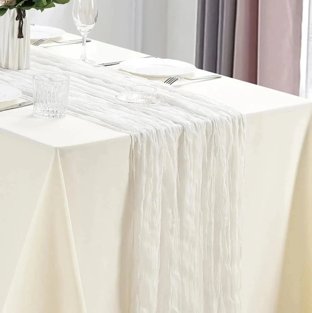 Chemin de table en gaze blanche avec marguerites