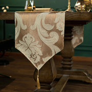 Chemin de table en jacquard beige, élégance feutrée
