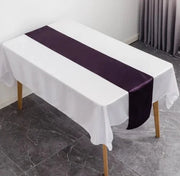 Chemin de table en satin violet prune, élégant & brillant